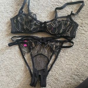 L’Agent by AP sexy lingerie set 34B/Small